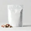 冻干宠物食品包装用自立袋与冻干肉块颗粒的示意画面