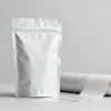 食品软包装袋与卷膜:材质与结构选型的静物示意